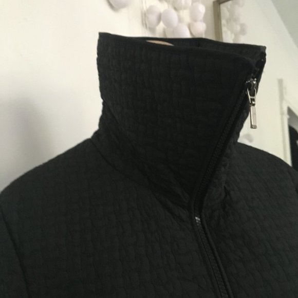 DKNY BLACK QUILTED COAT WITH ZIPPER SIZE SMALL - Picture 4 of 5